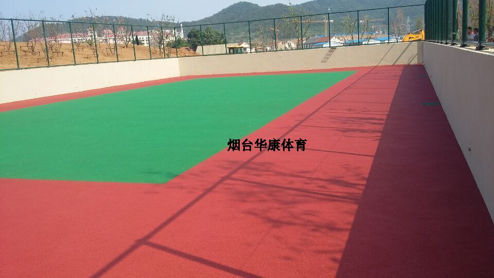 烟台万科御龙山网球场地等铺设